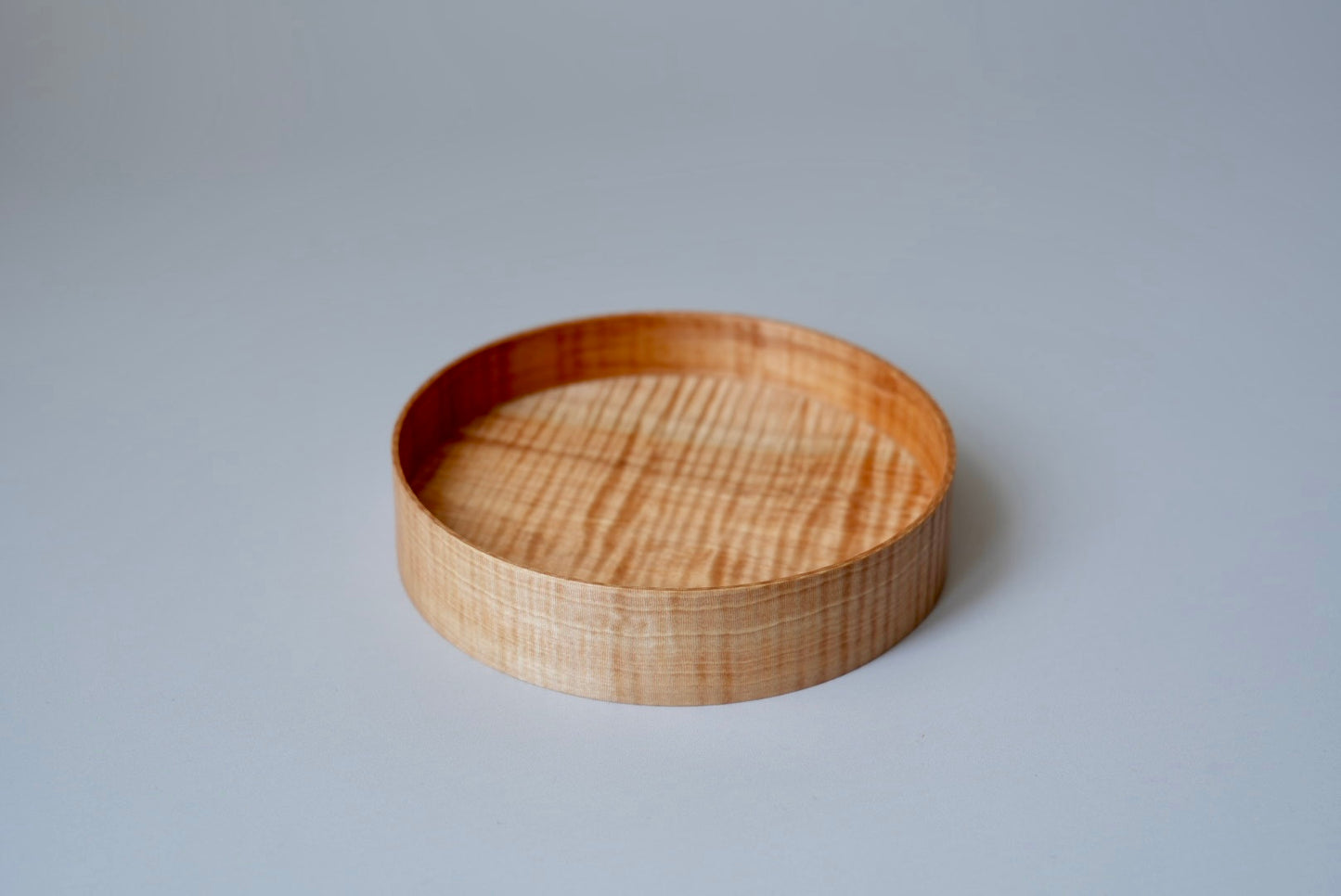 「宝石のように輝く栃縮杢」