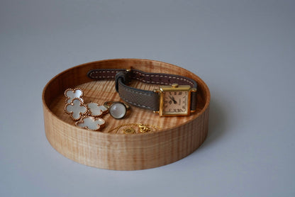 「宝石のように輝く栃縮杢」