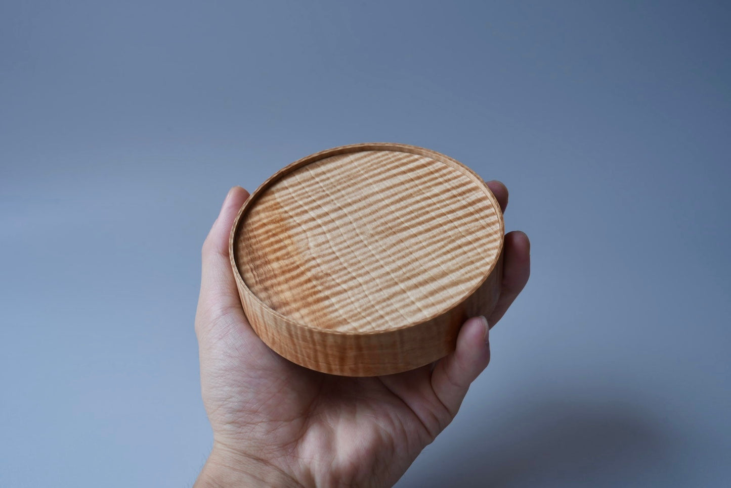 「宝石のように輝く栃縮杢」