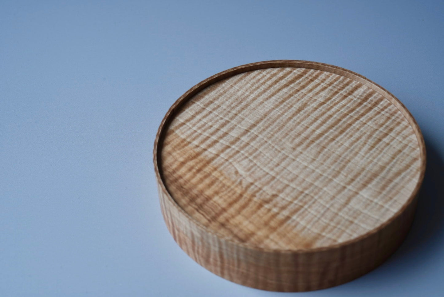 「宝石のように輝く栃縮杢」