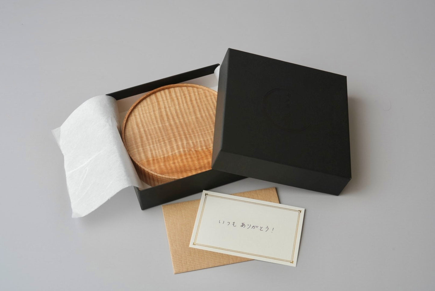 「宝石のように輝く栃縮杢」